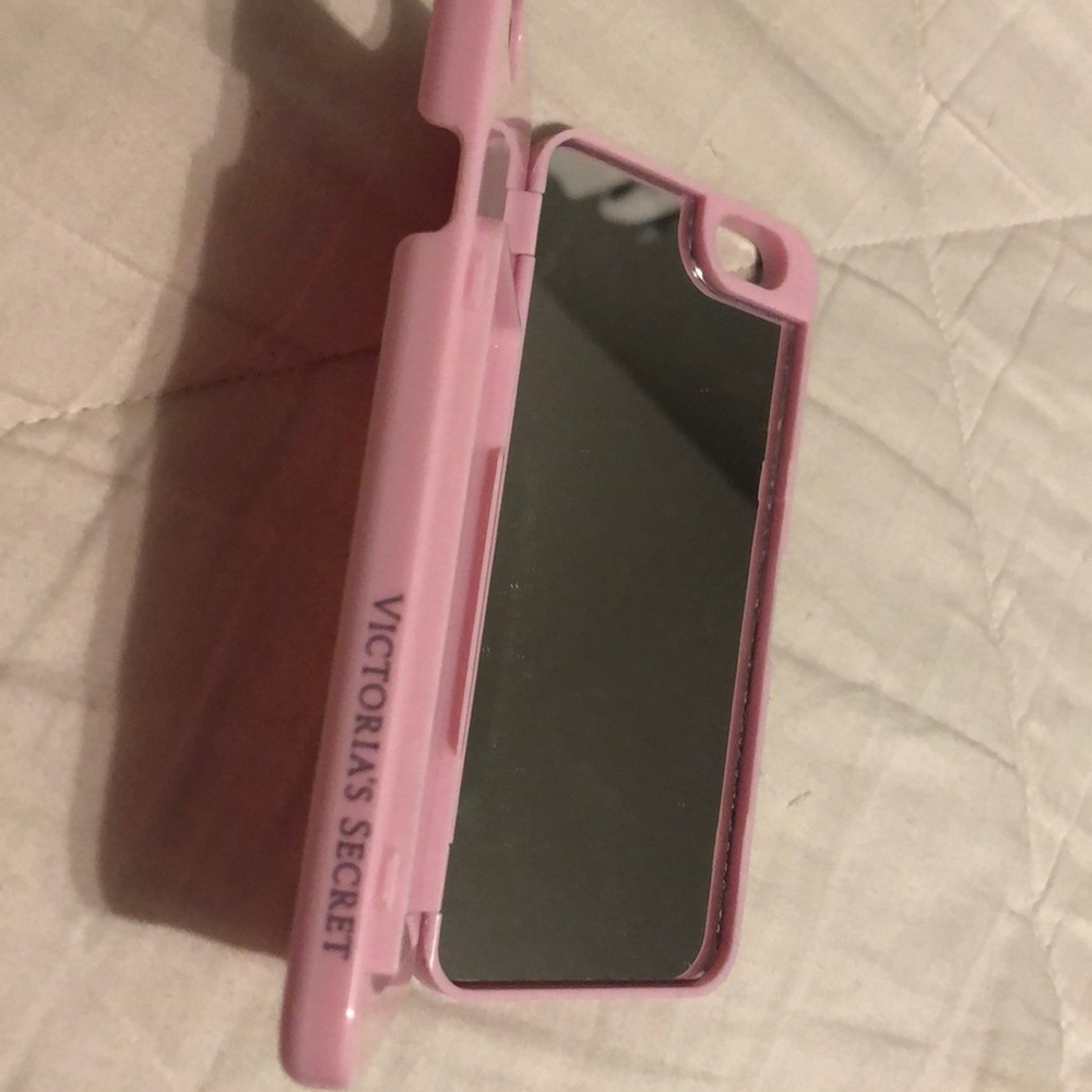 Phone cases - Picture 4 of 6